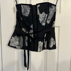 White House black market corset with velvet ribbing and detachable velvet ribbon